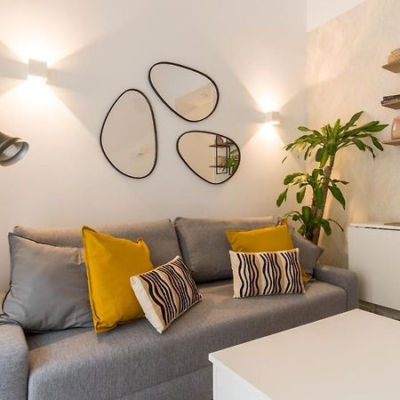 Modern And Cozy- 1 Bedroom 1 Bathroom -Lavapies マドリード エクステリア 写真