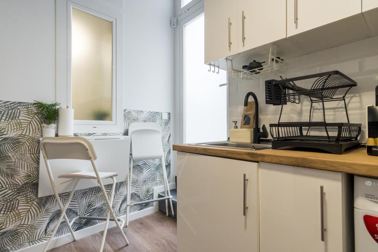 Modern And Cozy- 1 Bedroom 1 Bathroom -Lavapies マドリード エクステリア 写真
